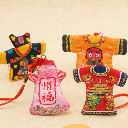 特色小神衣